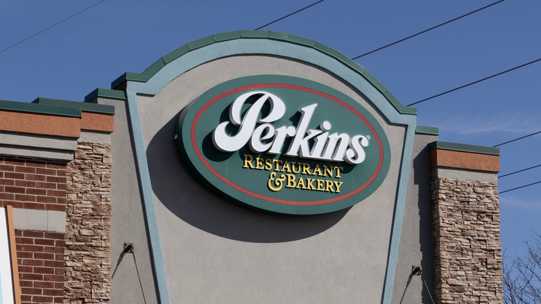 Perkins restaurant exterior