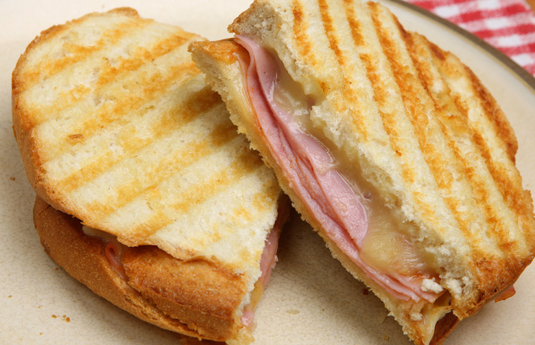 Panini — /pə-nē'nō/