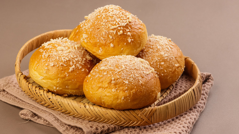 A basket of filipino pandesal ready to eat