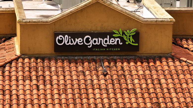 An aerial view of an Olive Garden sign