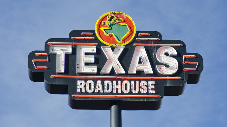 A Texas Roadhouse sign