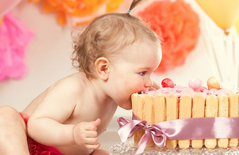 Ribbon-Tied Cake