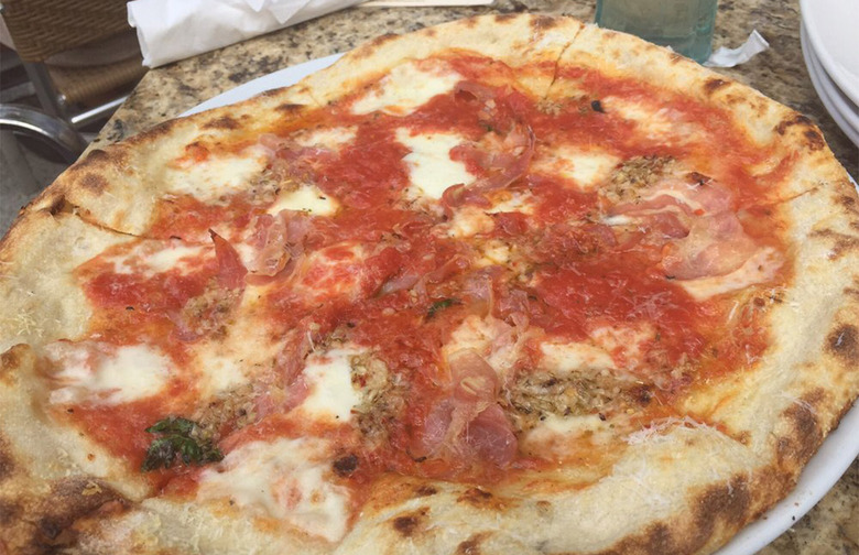 #29 Varasano's, Atlanta, Ga. (Nana: San Marzano tomatoes, mozzarella, herbs and spices)