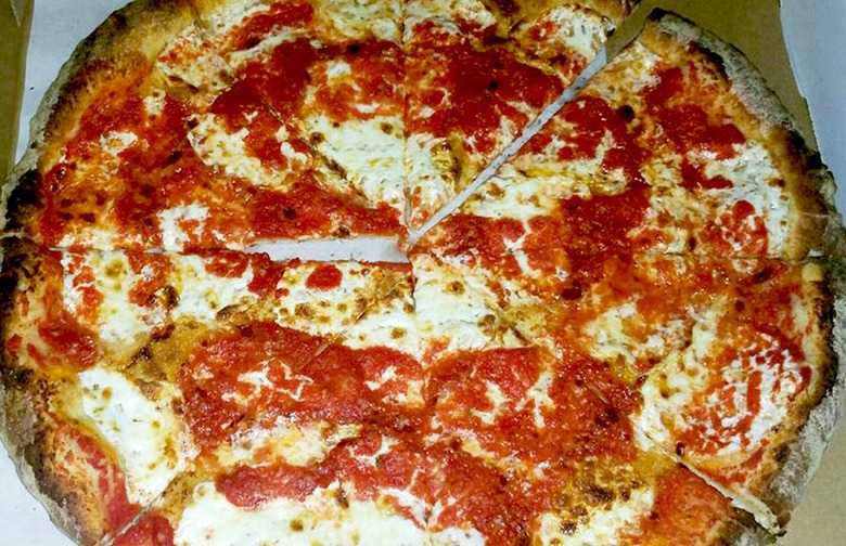 #6 Margherita, Totonno's (Brooklyn, New York)