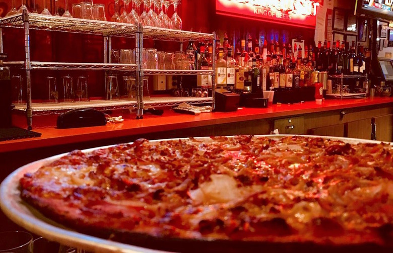 #41 Thin Crust, Star Tavern Pizzeria (Orange, New Jersey)