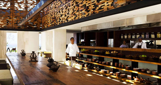 95. Warung (Uruwatu, Bali)