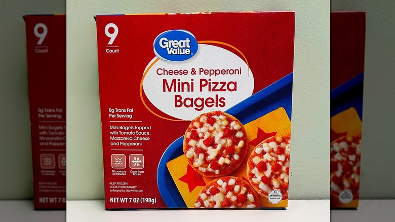 A box of Great Value Cheese and Pepperoni Mini Pizza Bagels on a green and white background