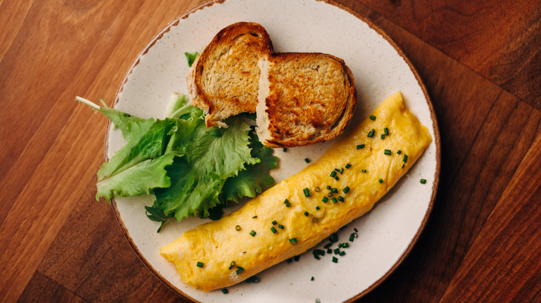 Rolled omelet