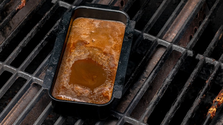 A grease filled drip tray