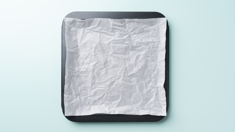 Baking sheet with parchment paper