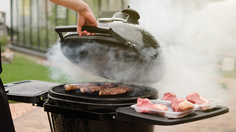 Opening smoking steak barbecue