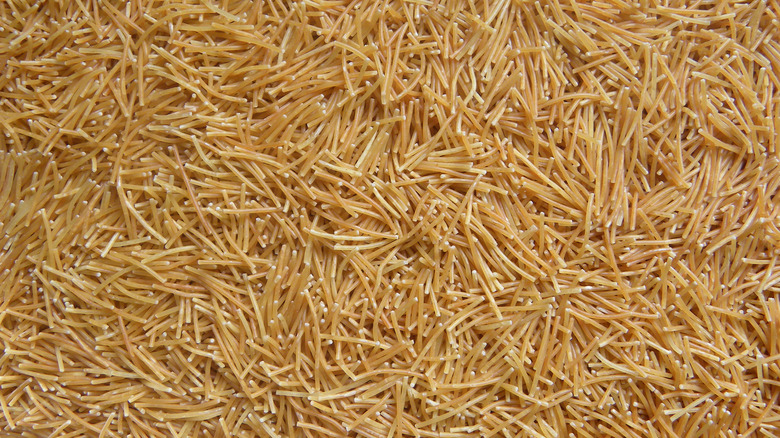 Lightly roasted pasta