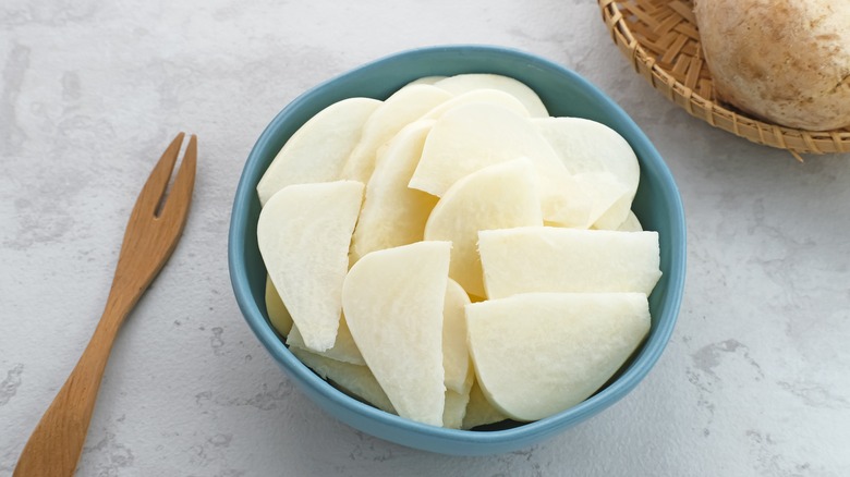 bowl with sliced jicama
