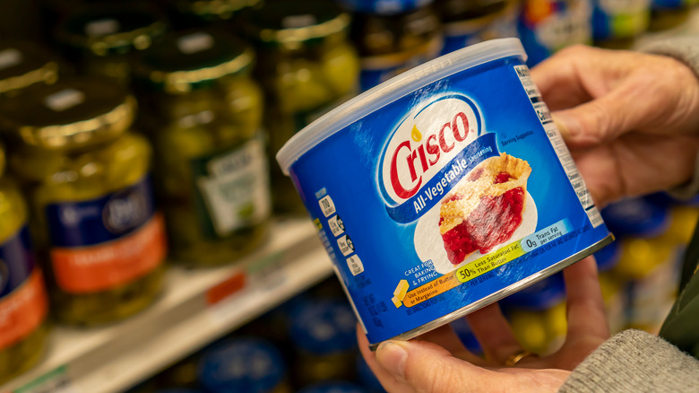 can of crisco in store