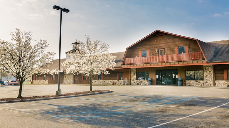 Exterior of Byler's, built to look like a barn