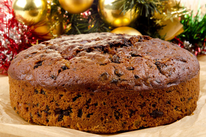 12 Classic Christmas Cakes from Around the World