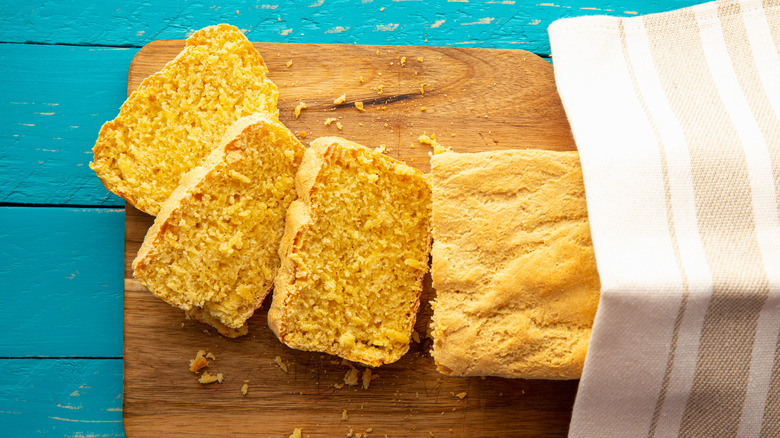 Corn bread on a cutting board