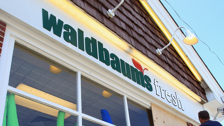 Waldbaum's store exterior sign