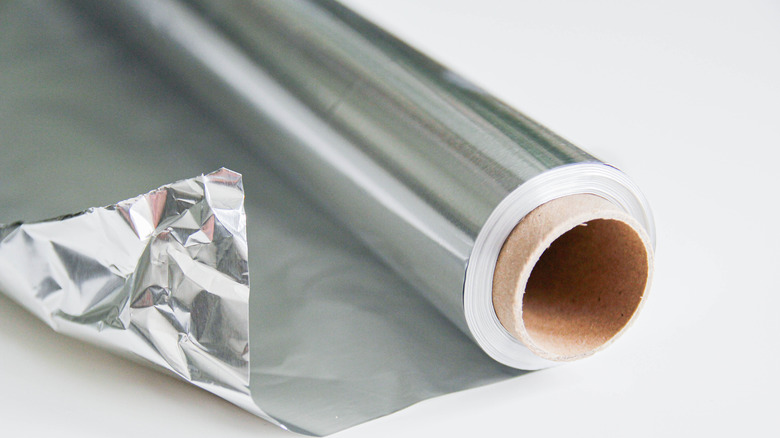 An open roll of aluminum foil