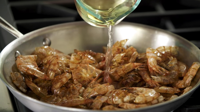 Making shrimp stock