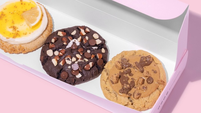 Crumbl cookie variety