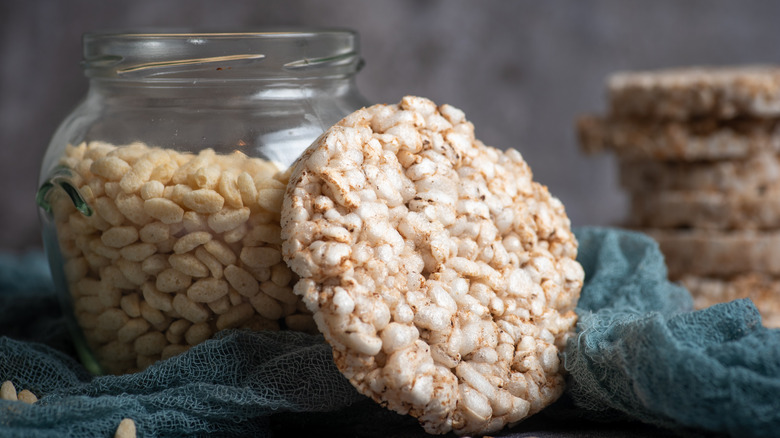 rice cake with puffed rice
