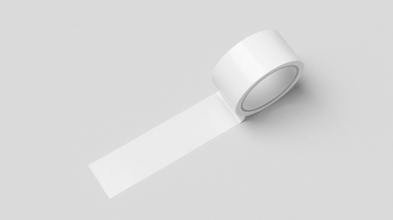 roll of packing tape