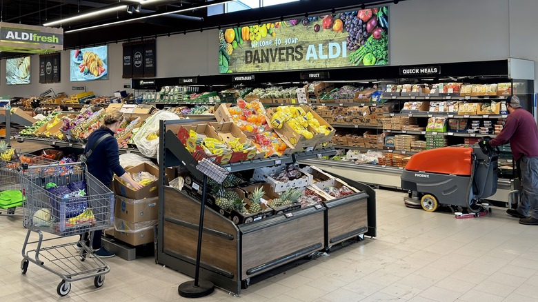 view of the produce section at an Aldi.
