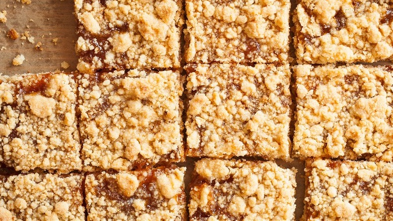 streusel and jam bars