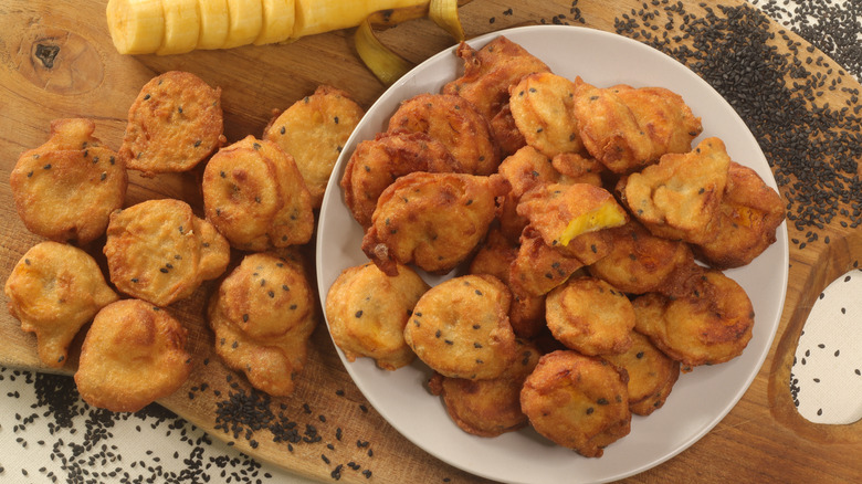 sliced fried banana fritters