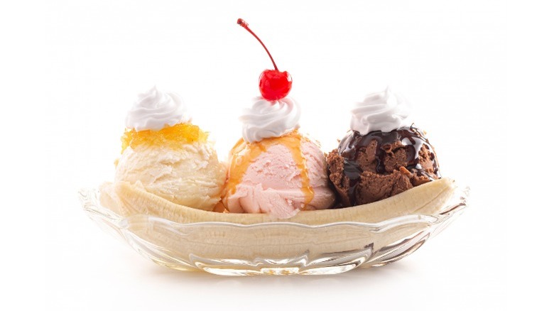 banana split on white background
