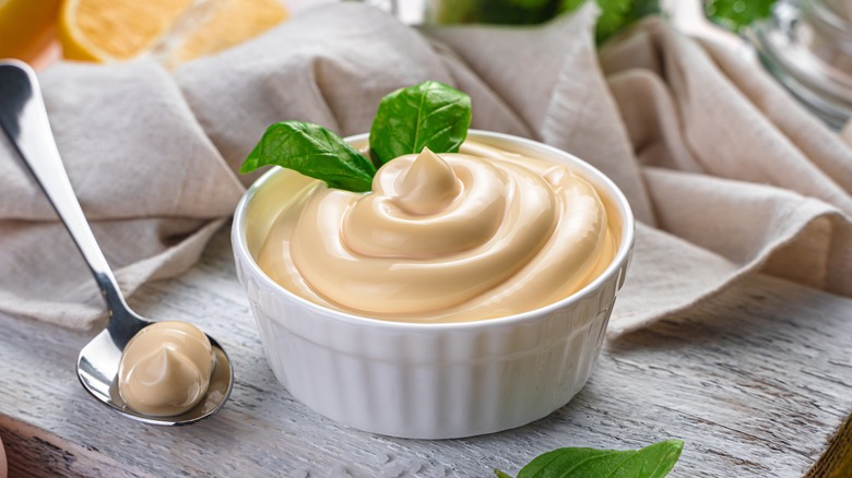 mayo in glass bowl