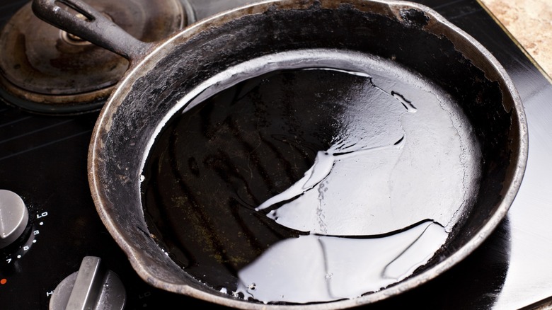 cast iron with oil in it