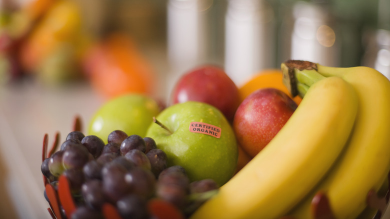 Mixed fruit in a bowl