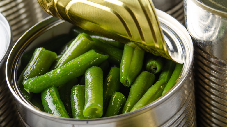 opened can of green beans