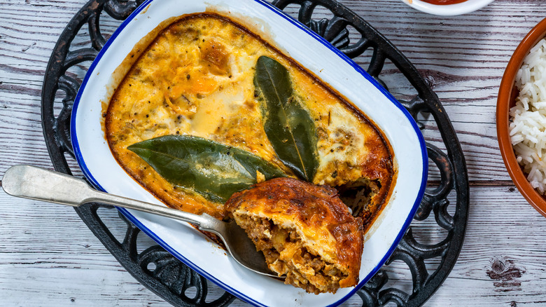 bobotie in serving dish