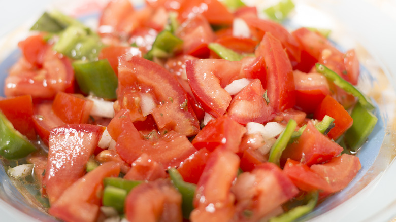 Tomato and pepper salad