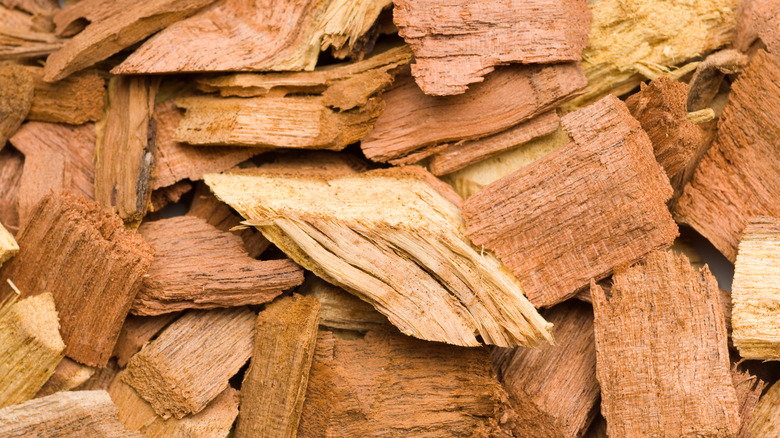 Wood chips for barbecue