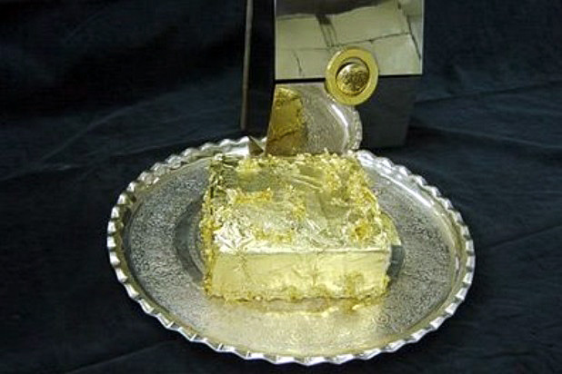 The Sultan's Golden Cake ($1,000), Çirağan Palace Hotel, Istanbul, Turkey