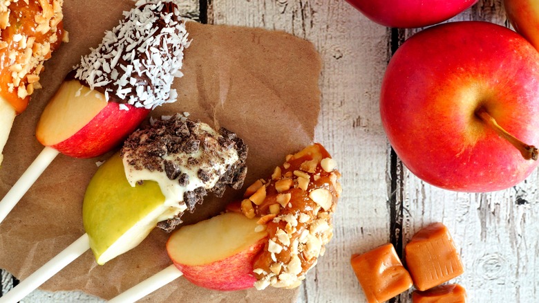Dipped apple slices