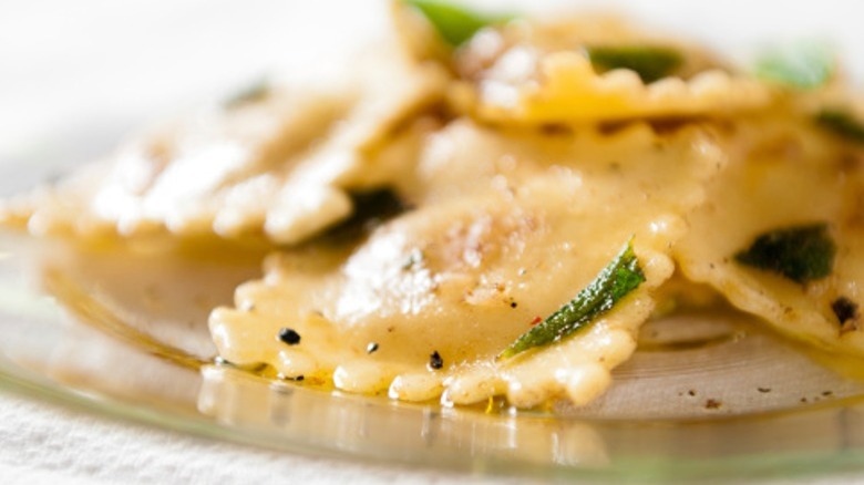 ravioli in white sauce
