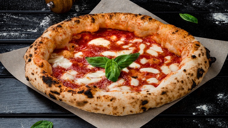 Neapolitan Margherita pizza