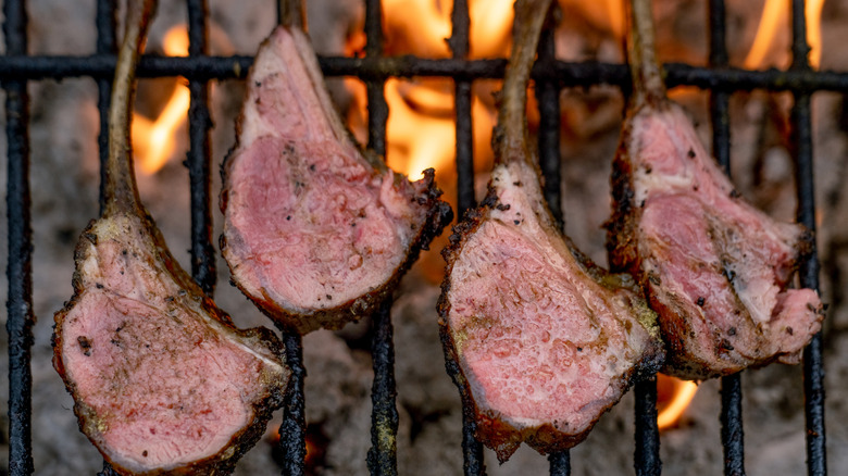 Grilling lamb chops