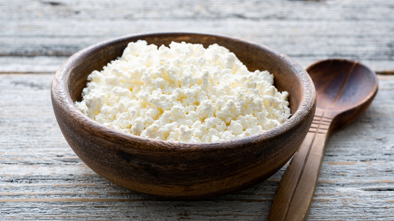 bowl of cottage cheese