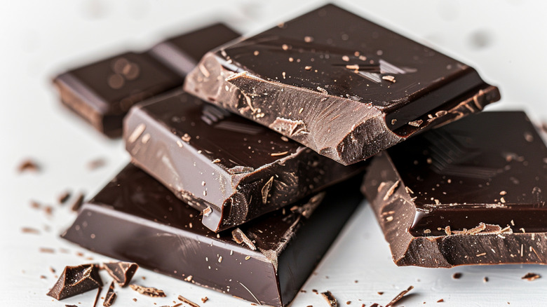 Dark chocolate chunks