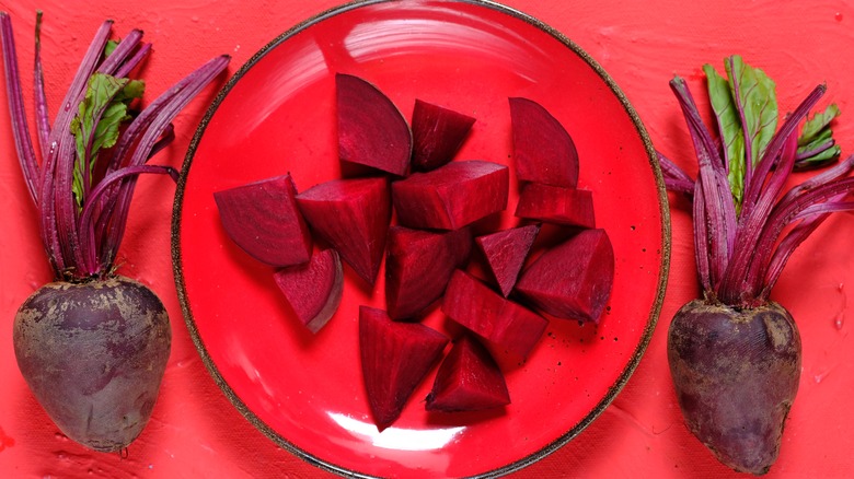 Fresh beets and beet chunks