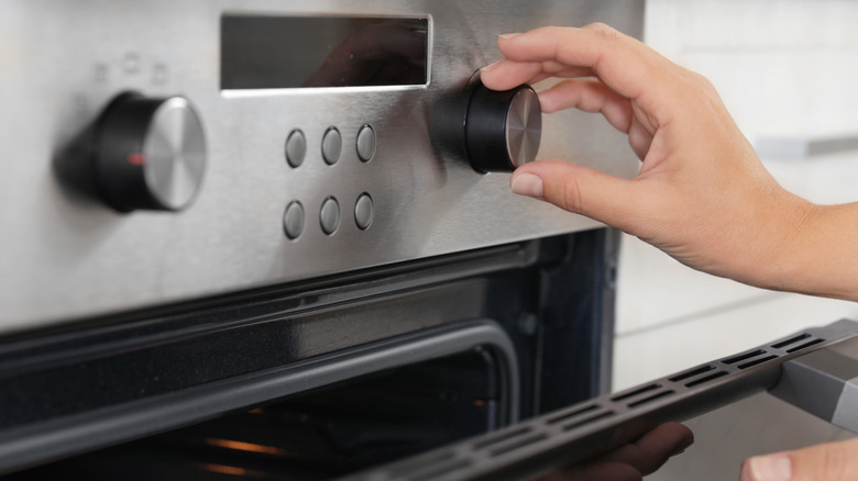 adjusting oven settings