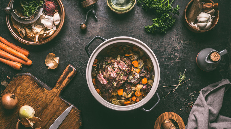 overview of pot roast and ingredients