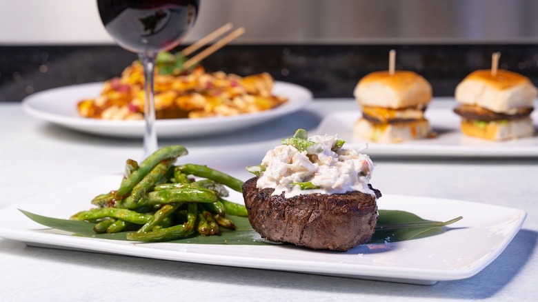 filet mignon, asparagus, silders, wine