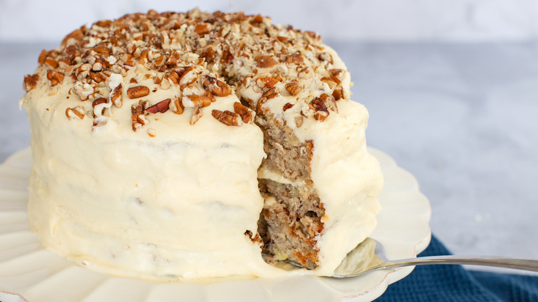 Hummingbird cake